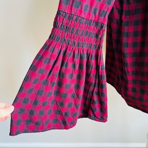 Beach Lunch Lounge Roberta Bell Sleeve Smocked Top - Picture 3 of 8